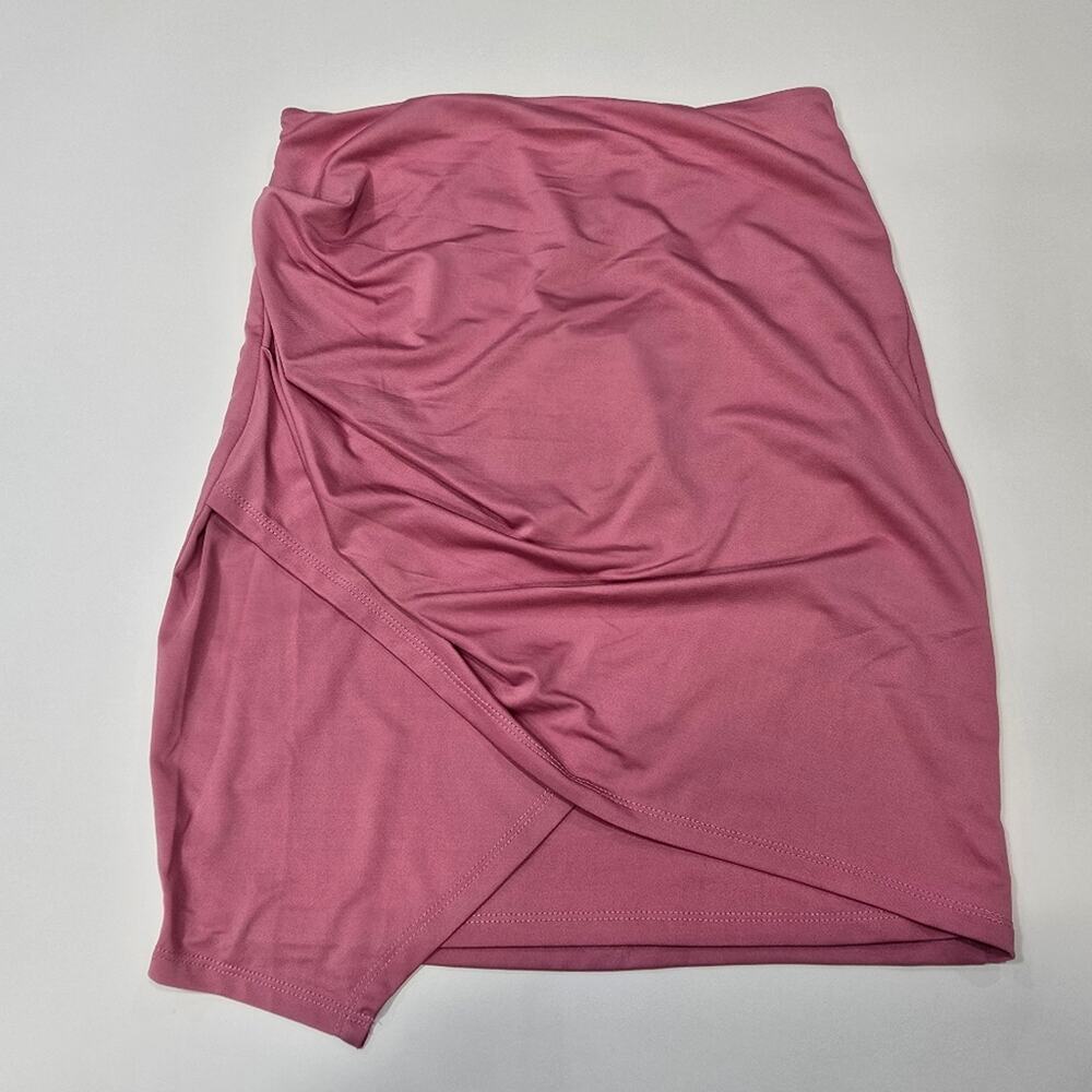 Superdown Lafonda Strapless Mini Skirt in Rose Pink - Picture 3 of 10